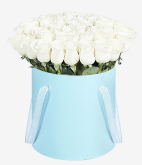 Коробка белых роз Image